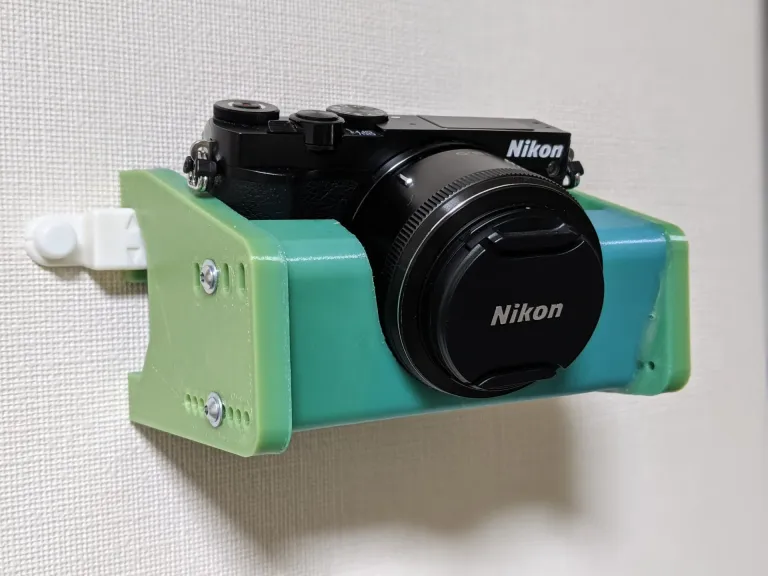 3Dプリンターで壁掛けカメラホルダーを作成した事例